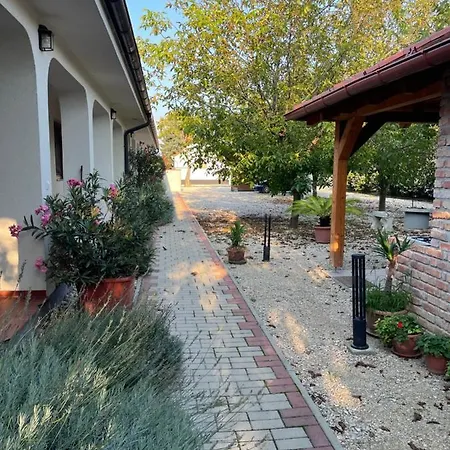 Diofa Apartmanhaz *