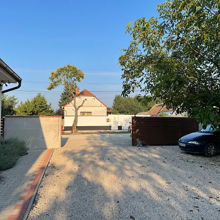 Apartment Diofa Apartmanhaz *