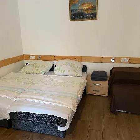 Diofa Apartmanhaz Apartment
